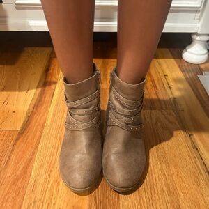 MIA Tan Slouchy Ankle Boots
